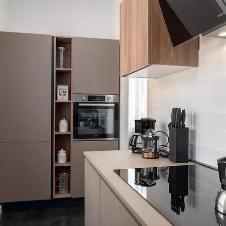 Luxurious Apartments In The Center Of Rome-2